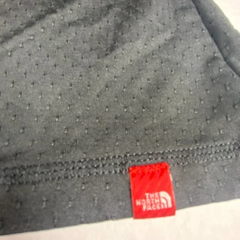The North Face black short-sleeve shirt, M - Picture 8 of 9
